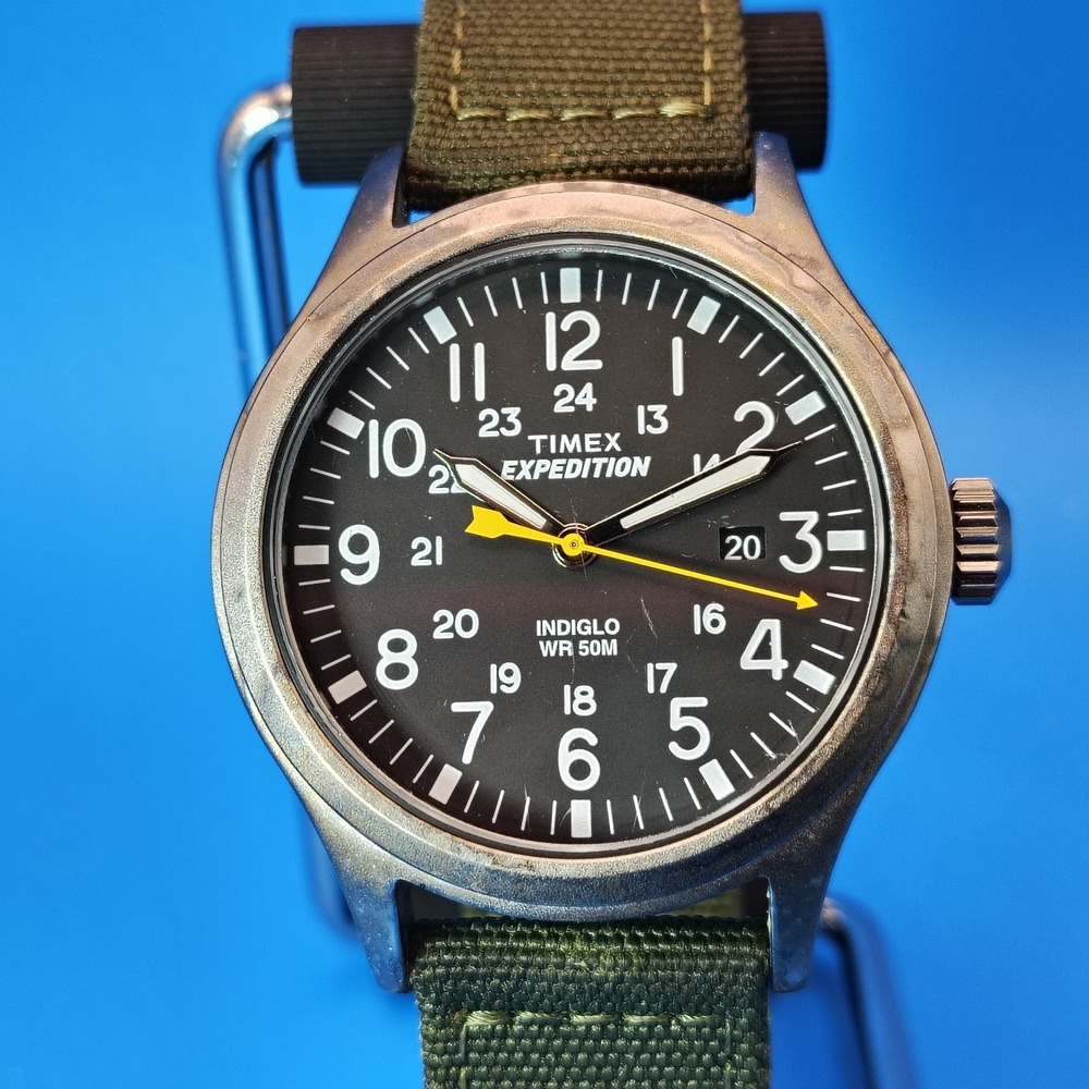 Vintage 2011 Timex Expedition Indiglo Date 40mm Mens Quartz Field Military Watch